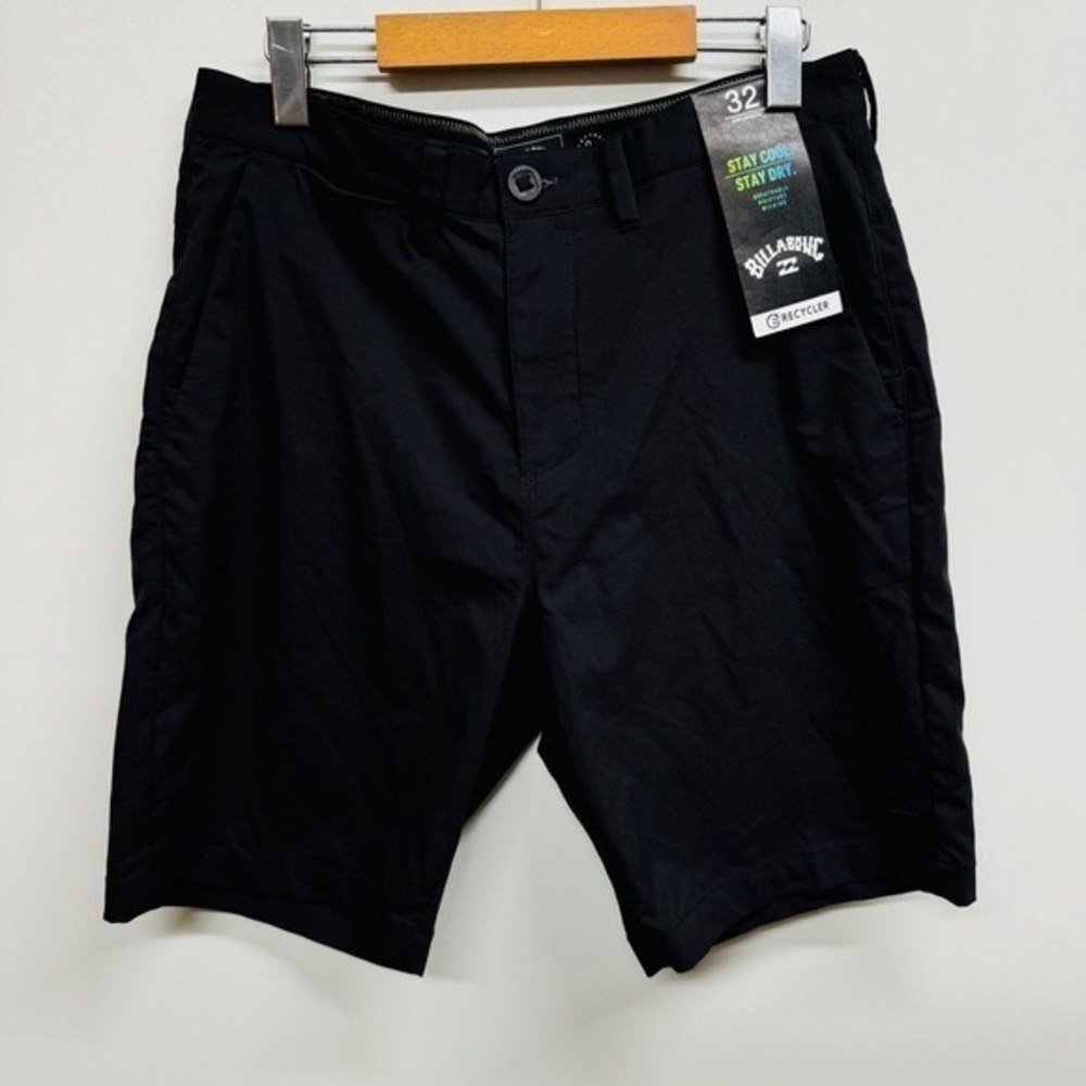 Billabong Surftrek Mid Length Shorts Size 32
